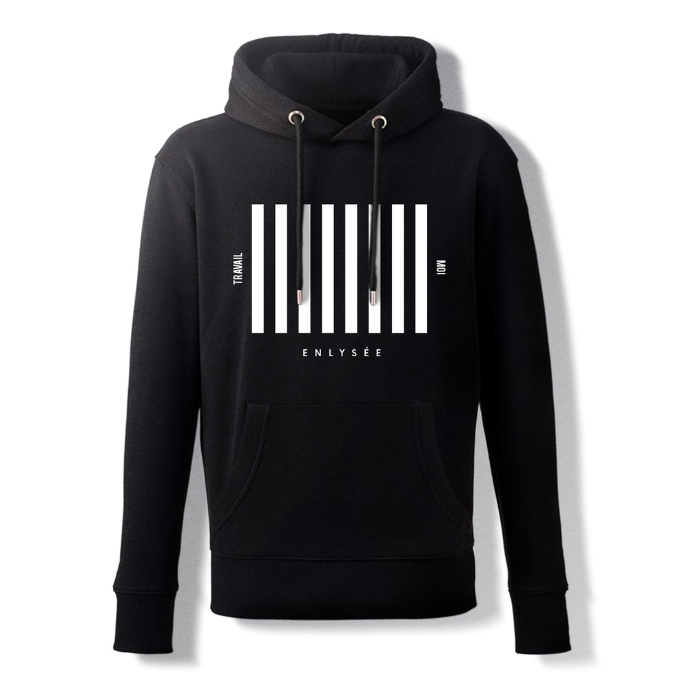 Sweat noir pour traverser la rue